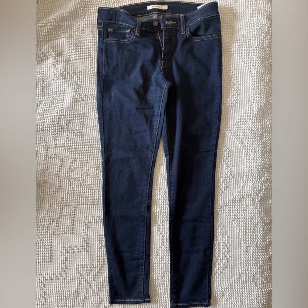 Women's Levi’s 711 skinny size 27